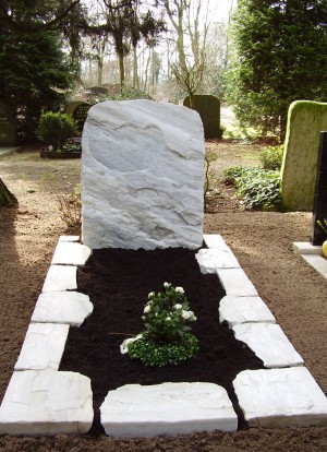 grafsteen ruw natuurlijk begraafplaats baarn
