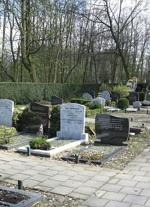muiden algemene begraafplaats grafstenen 2