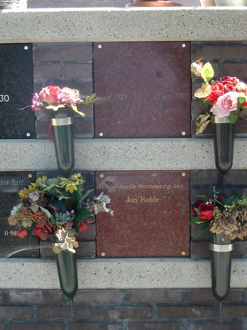Overzicht urnenmuur of columbarium Overzicht urnenmuur of columbarium