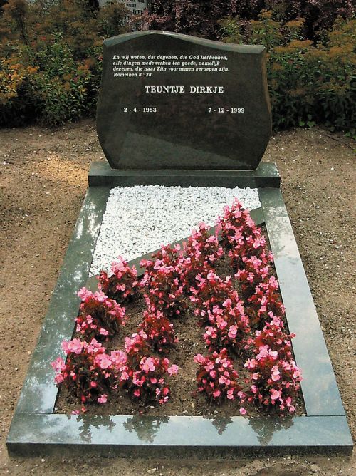 Enkel monument Zwart graniet (EM002) Enkel monument Zwart graniet (EM002)