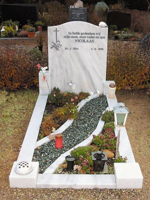 Enkel monument Astir marmer (EM017) Enkel monument Astir marmer (EM017)