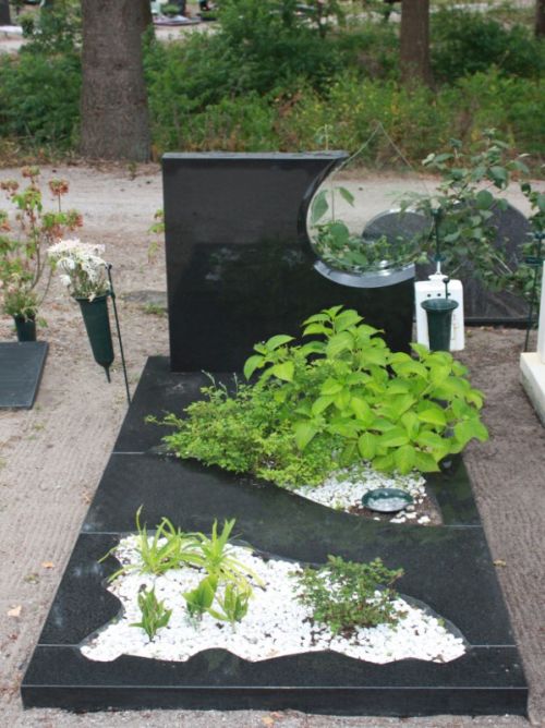 Enkel monument Zwart graniet (EM023) Enkel monument Zwart graniet (EM023)