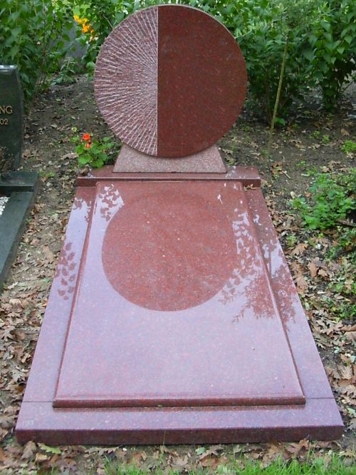 Enkel monument Ruby Red graniet (EM039)
