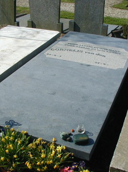 Liggend monument Belgisch Hardsteen Liggend monument Belgisch Hardsteen