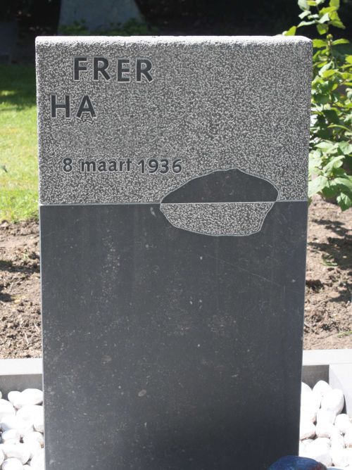 Staand monument Belgisch Hardsteen Staand monument Belgisch Hardsteen